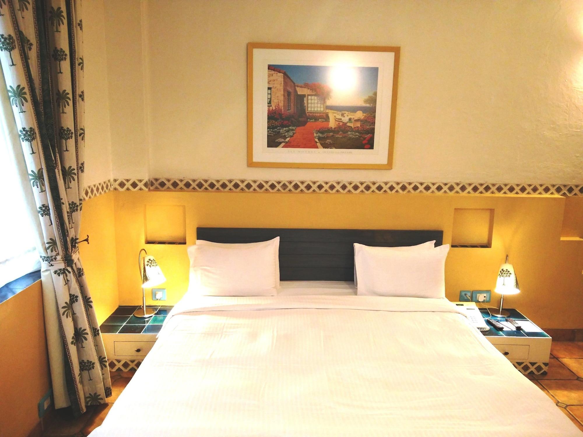 The Gordon House Hotel, Colaba Мумбай Екстериор снимка