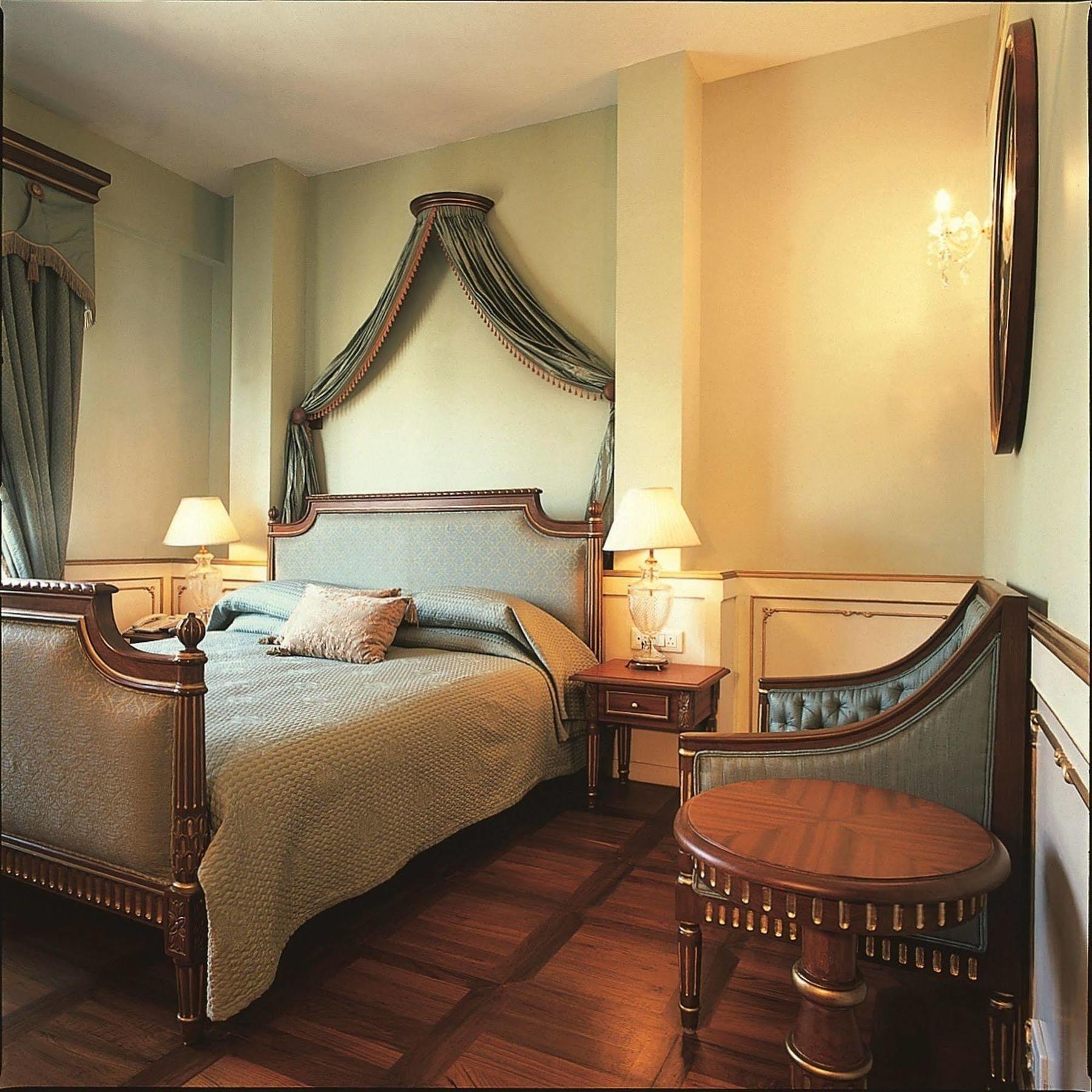 The Gordon House Hotel, Colaba Мумбай Стая снимка